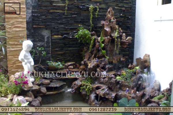 Tiểu cảnh giếng trời đẹp với hòn non bộ